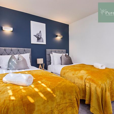 Beautiful Four Bed House By Purestay Short Lets & Serviced Accommodation Coventry With Parking Esterno foto