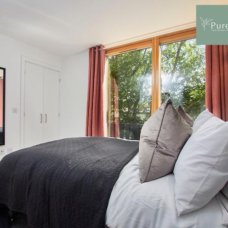 Beautiful Four Bed House By Purestay Short Lets & Serviced Accommodation Coventry With Parking Esterno foto