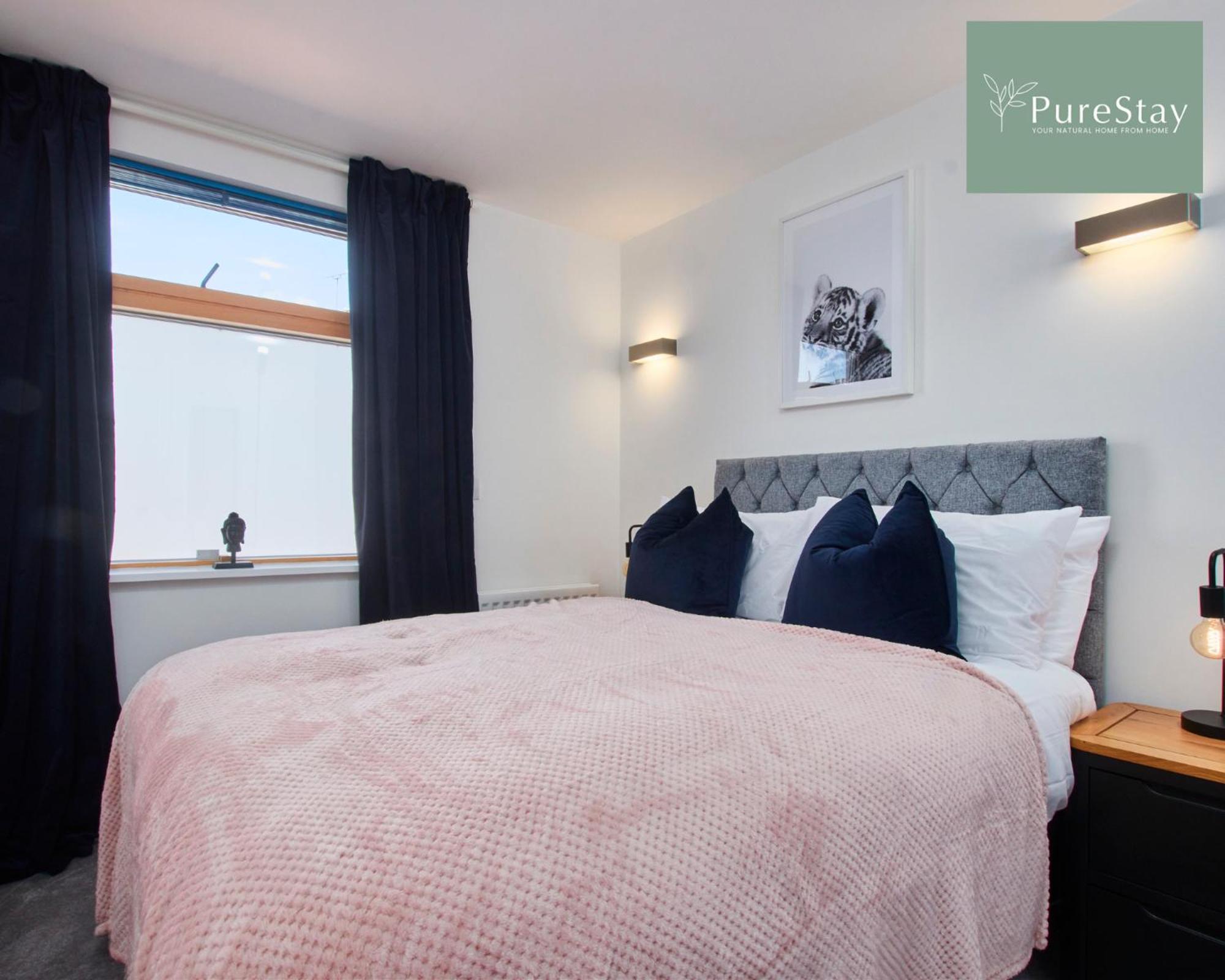 Beautiful Four Bed House By Purestay Short Lets & Serviced Accommodation Coventry With Parking Esterno foto