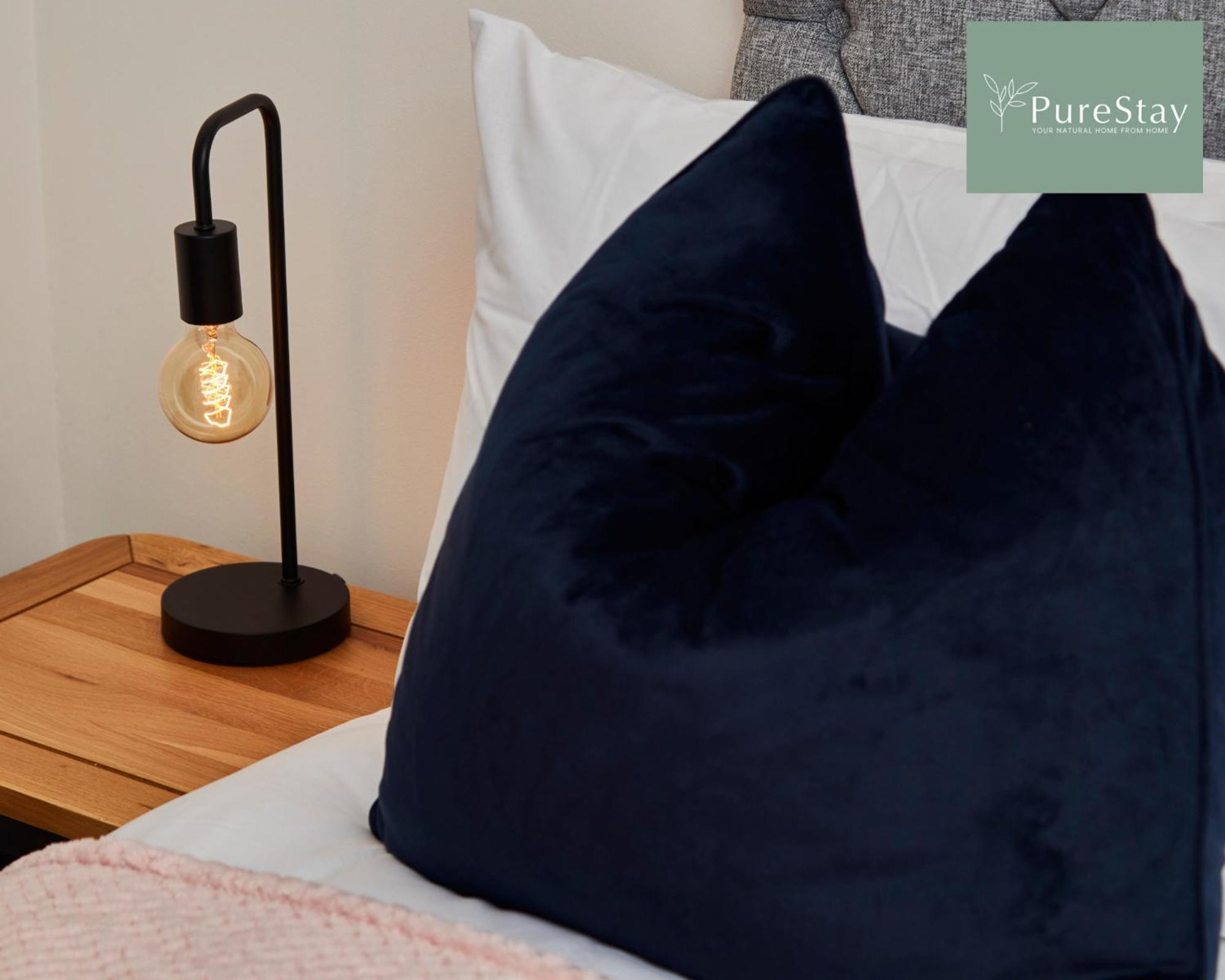 Beautiful Four Bed House By Purestay Short Lets & Serviced Accommodation Coventry With Parking Esterno foto