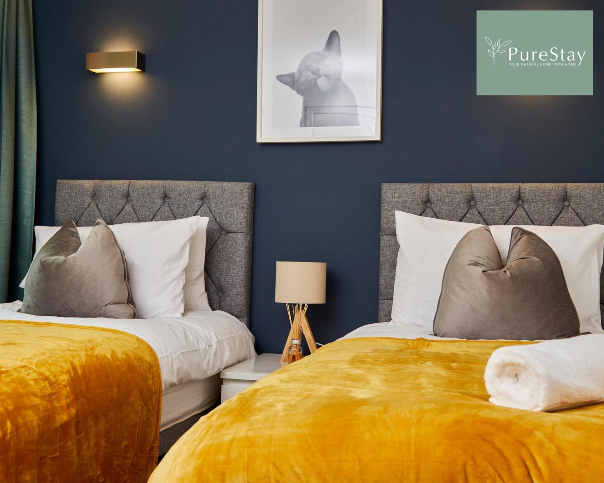 Beautiful Four Bed House By Purestay Short Lets & Serviced Accommodation Coventry With Parking Esterno foto