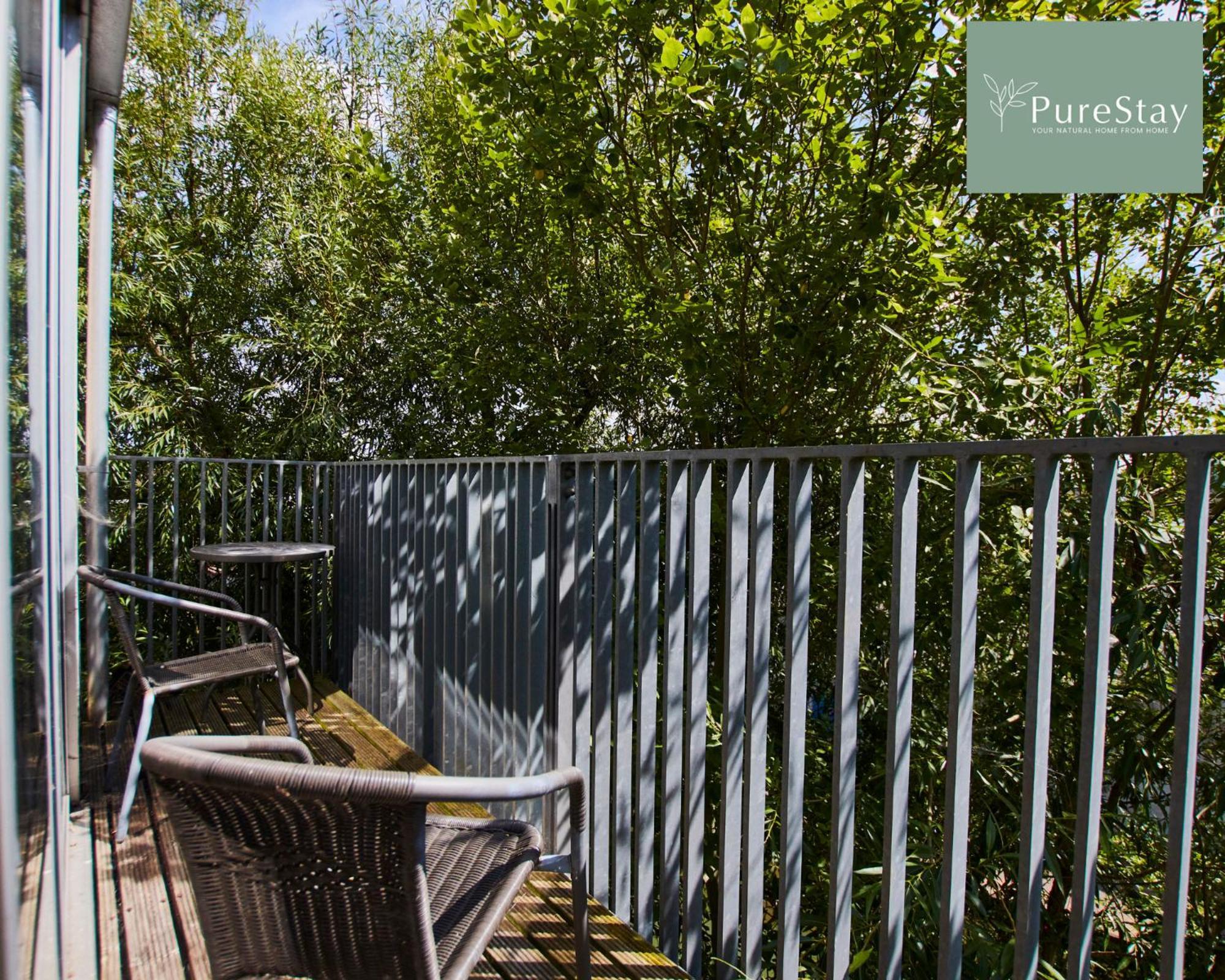 Beautiful Four Bed House By Purestay Short Lets & Serviced Accommodation Coventry With Parking Esterno foto