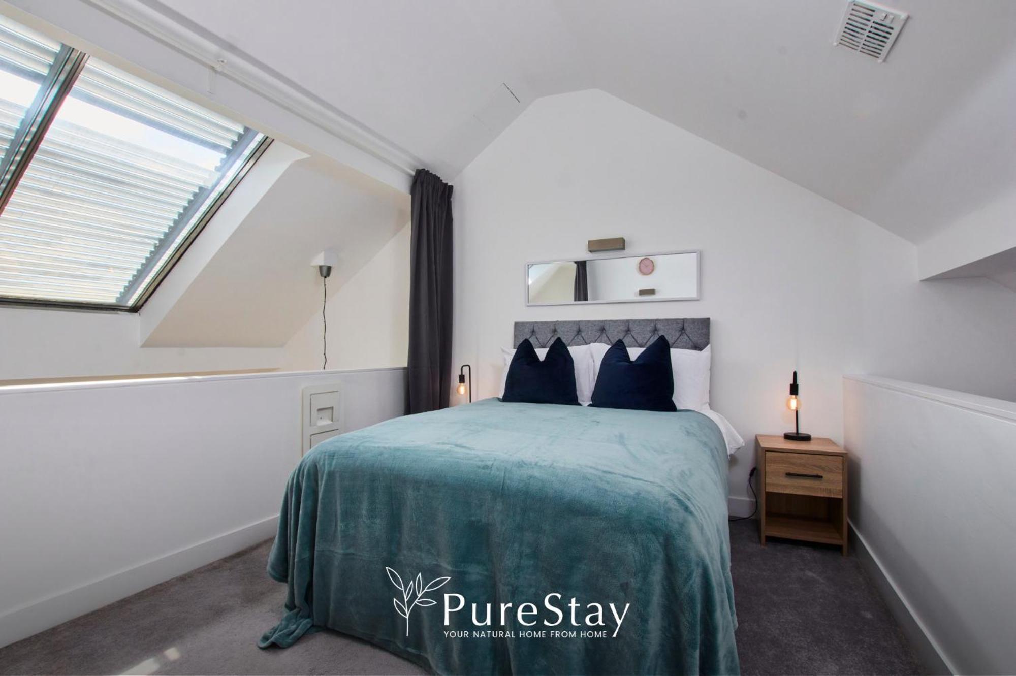 Beautiful Four Bed House By Purestay Short Lets & Serviced Accommodation Coventry With Parking Esterno foto
