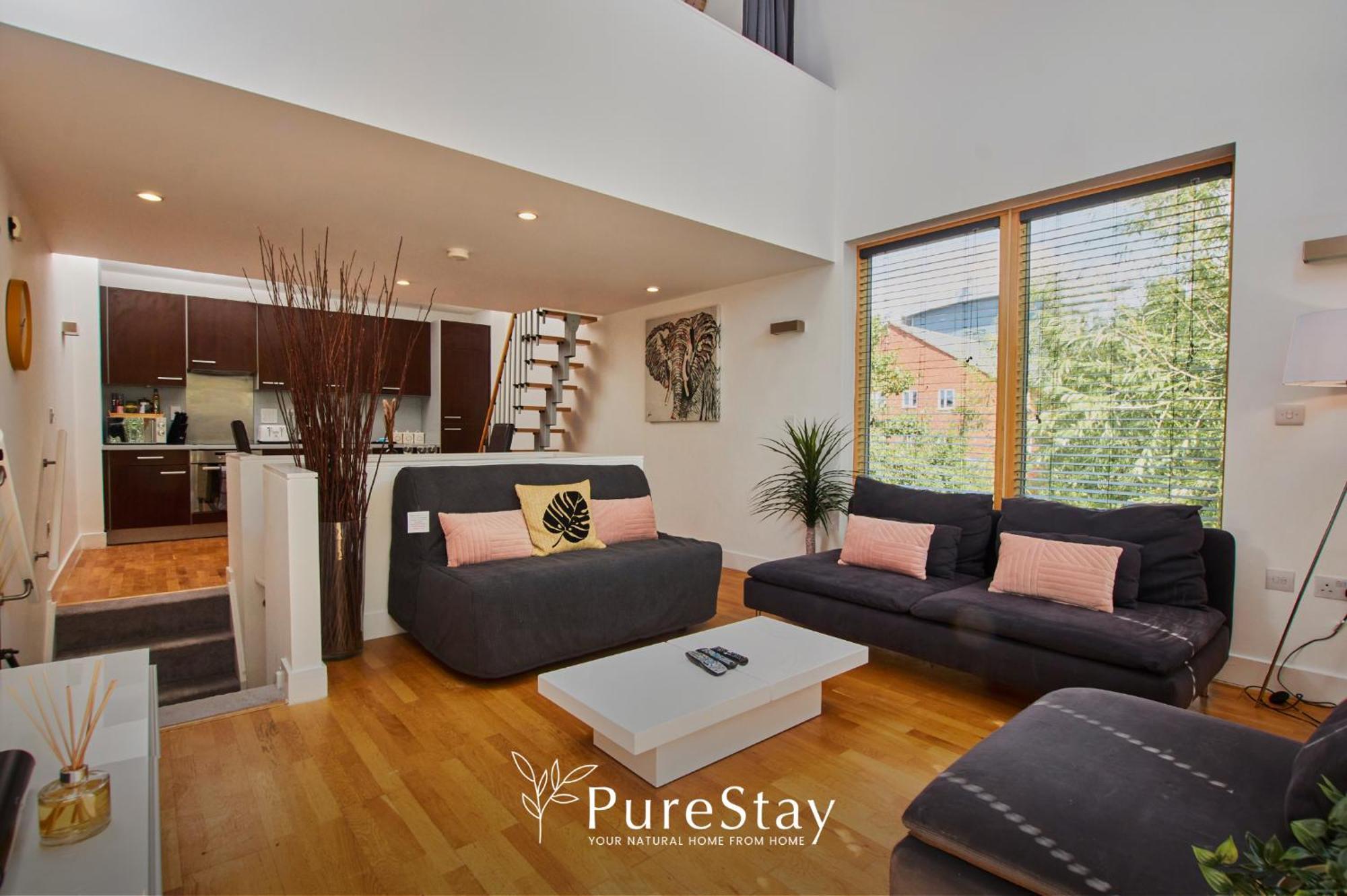 Beautiful Four Bed House By Purestay Short Lets & Serviced Accommodation Coventry With Parking Esterno foto
