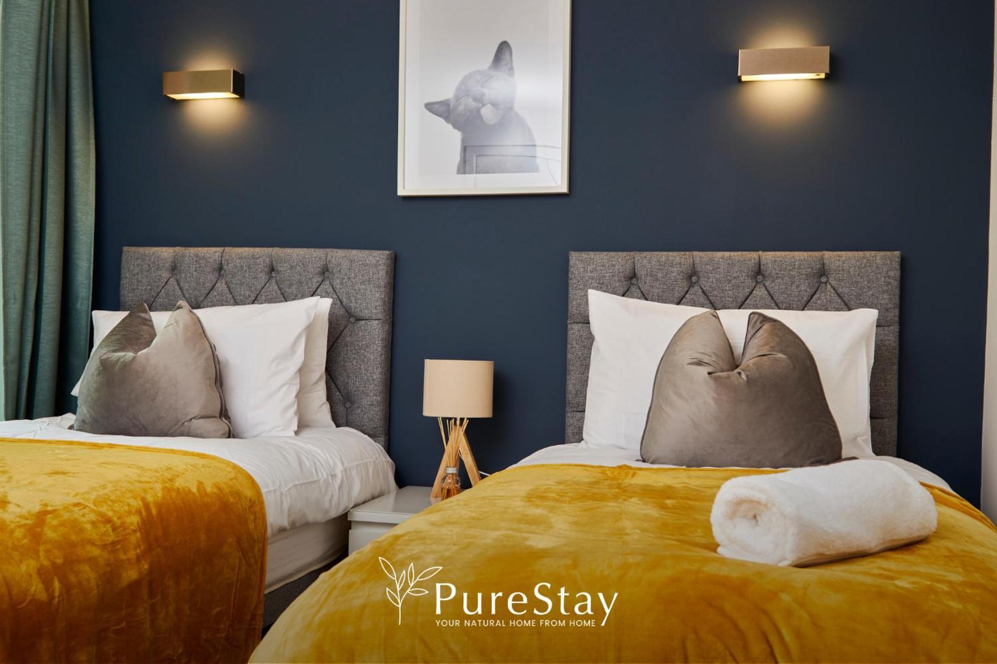 Beautiful Four Bed House By Purestay Short Lets & Serviced Accommodation Coventry With Parking Esterno foto