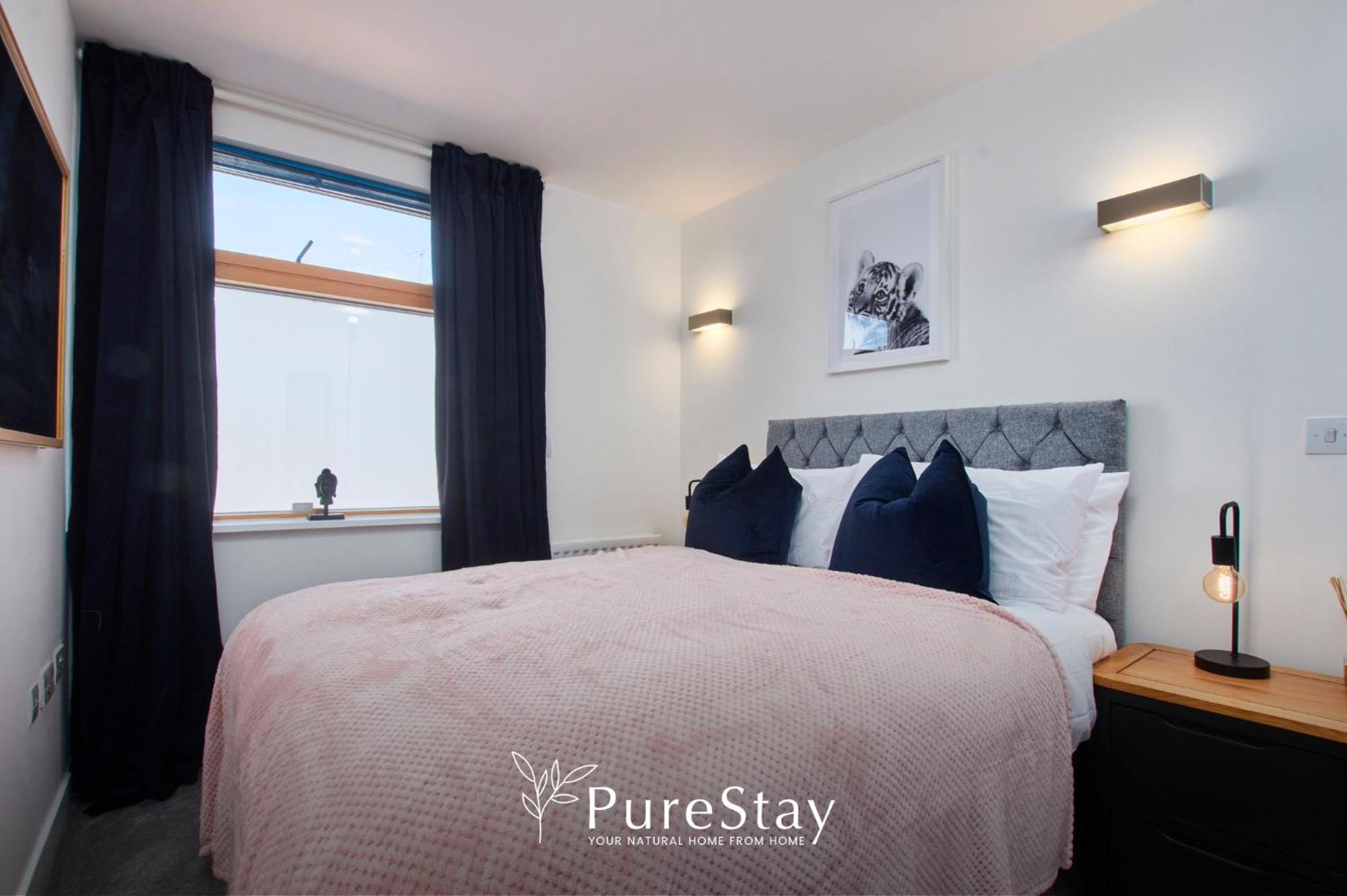 Beautiful Four Bed House By Purestay Short Lets & Serviced Accommodation Coventry With Parking Esterno foto
